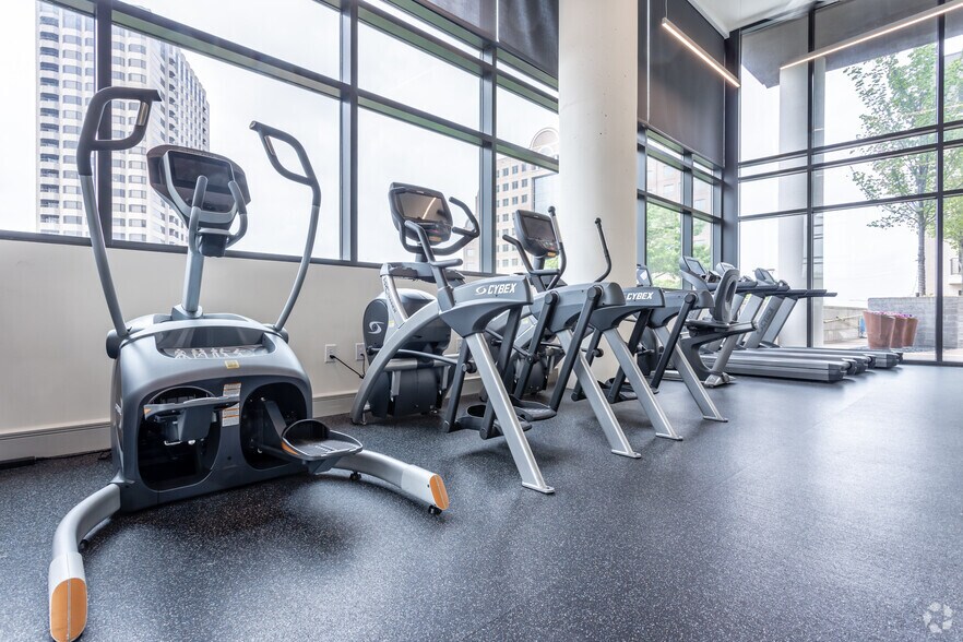 More Photos Of 3200 McKinney Ave, Dallas Multifamily For Sale