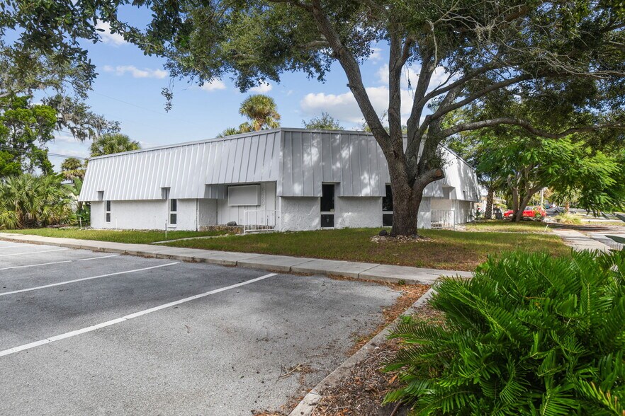 Primary Photo Of 6430 Madison St, New Port Richey Medical For Sale