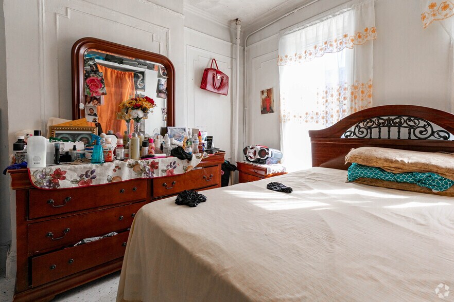 More Photos Of 190 Rockaway Ave, Brooklyn Apartments For Sale
