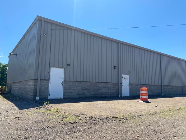More Photos Of 1900 Cleveland Ave, Canton Warehouse For Lease