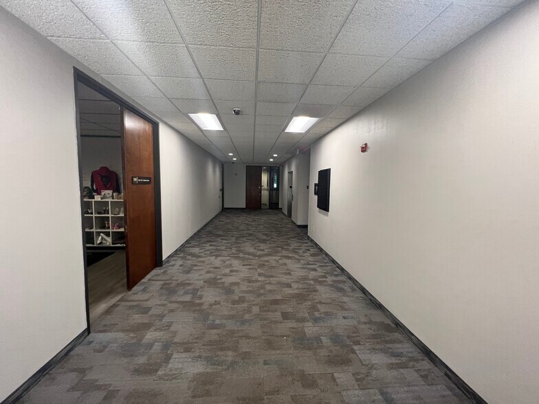 More Photos Of 1 Centerview Dr, Greensboro Unknown For Lease