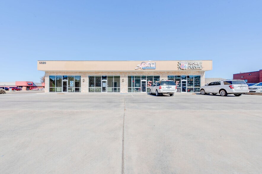 More Photos Of 5820 66th St, Lubbock Storefront Retail Office For Sale