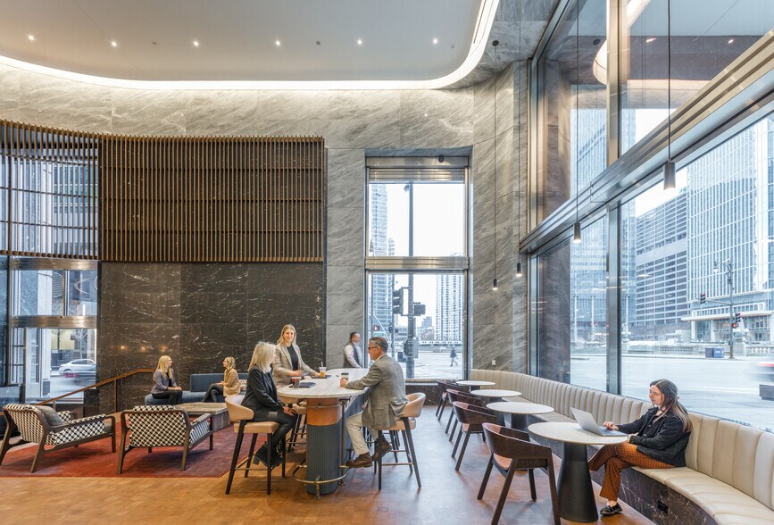 More Photos Of 225 W Wacker Dr, Chicago Office For Sale