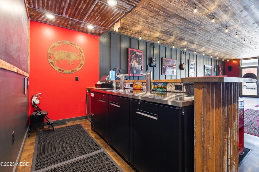 More Photos Of 411 3rd Ave, Clear Lake Restaurant For Sale