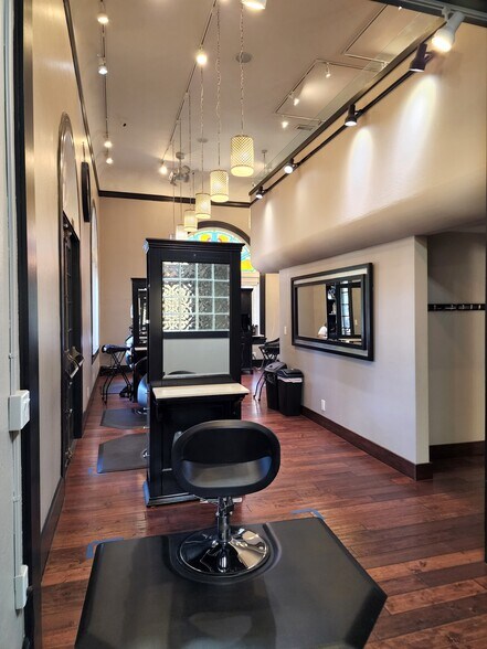 More Photos Of 272-274 E Campbell Ave, Campbell Freestanding For Lease