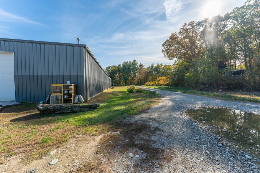 More Photos Of 429 Lake Rd, Killingly Warehouse For Sale