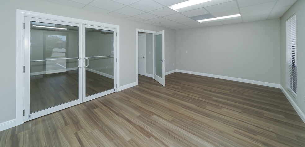 More Photos Of 6220 Manatee Ave W, Bradenton Medical For Sale