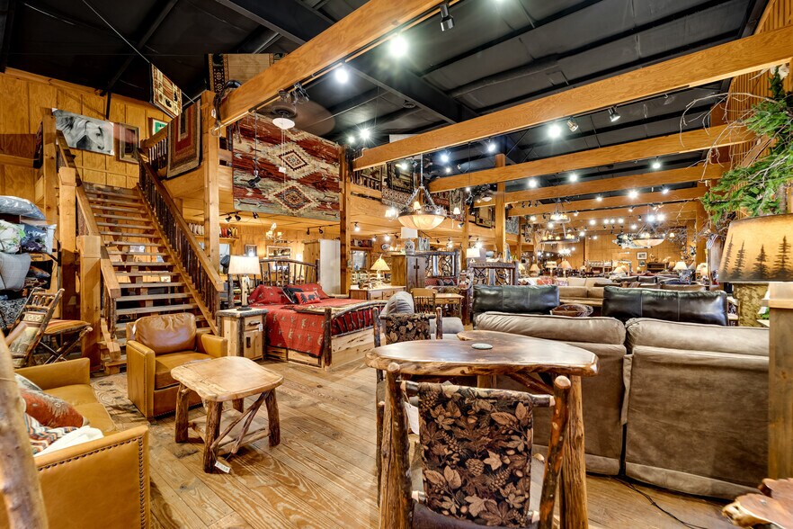 More Photos Of 25 Setser Branch Rd, Franklin Storefront For Sale