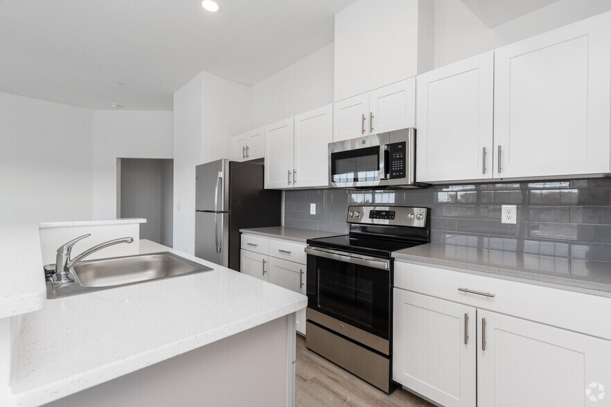 More Photos Of 214 Pier 1 Rd, Stevensville Apartments For Sale