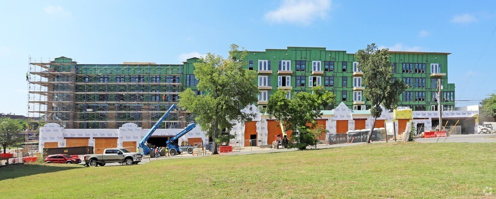 More Photos Of 195 W Davis St, Dallas Apartments For Lease