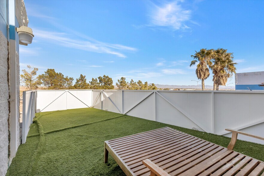 More Photos Of 674 Wells Rd, Boulder City Warehouse For Sale