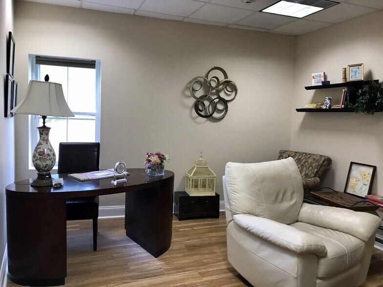 More Photos Of 153 Main St, Roslyn Medical For Lease