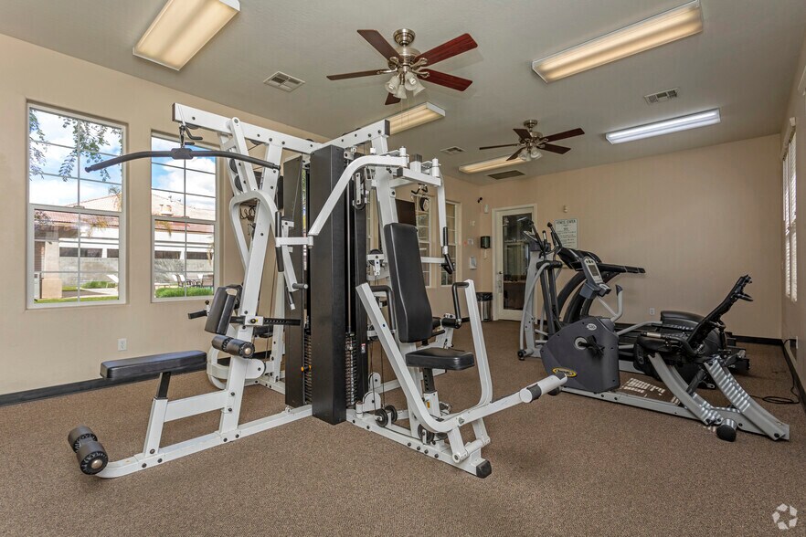 More Photos Of 8400 White Rock Dr, Bakersfield Apartments For Sale