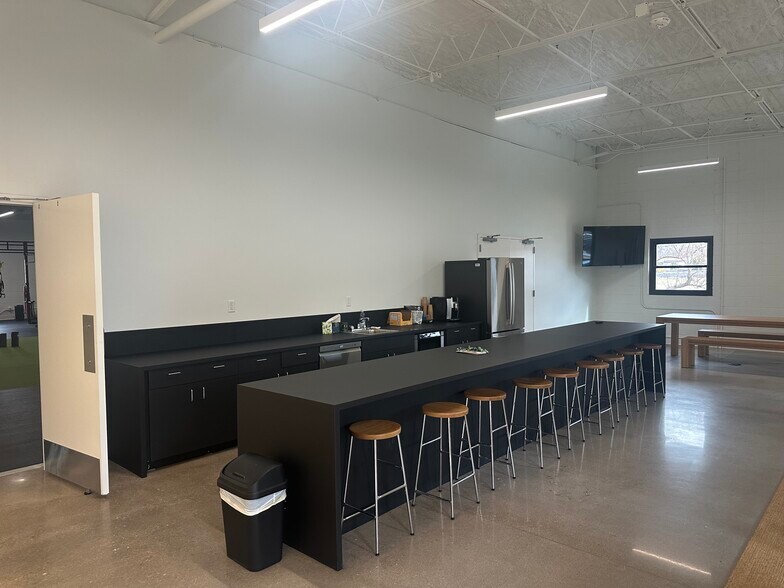 More Photos Of 5455 Spine Rd, Boulder Flex For Sale