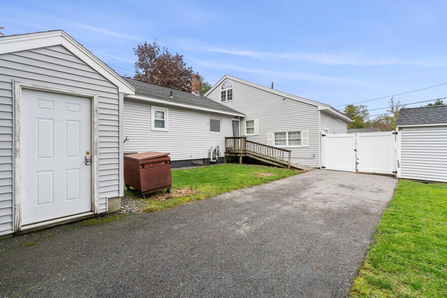 More Photos Of 1764 Main St, Tewksbury Office For Lease