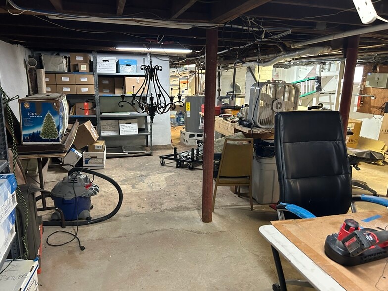 More Photos Of 847 King George Rd, Fords Office For Sale