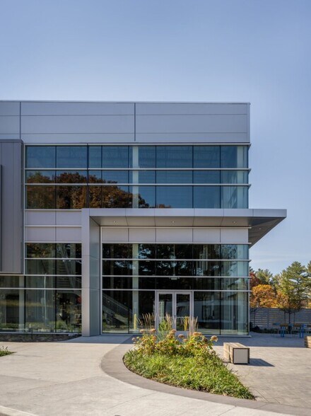 More Photos Of 44 Middlesex Tpke, Bedford Industrial For Sale