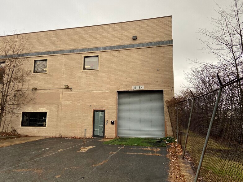 More Photos Of 50-58 Burnett Ave, Maplewood Research And Development For Lease