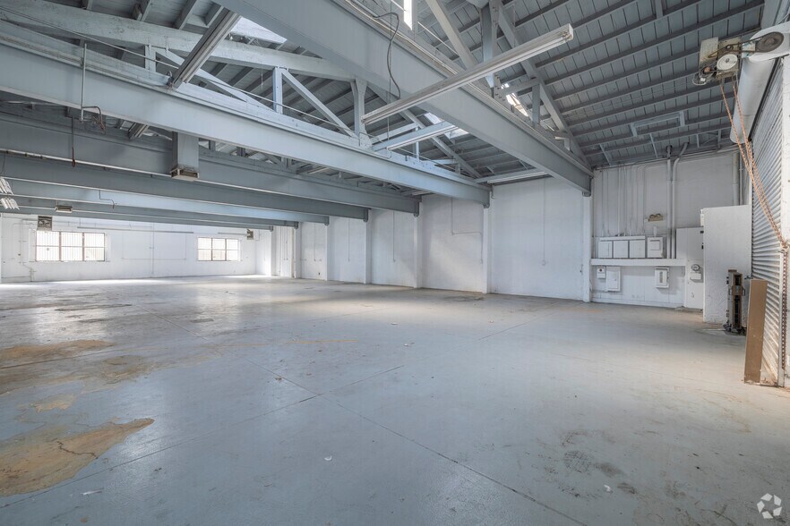 More Photos Of 380 Washington St, Oakland Unknown For Lease
