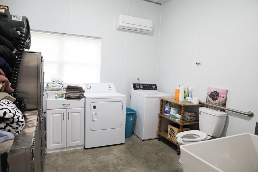 More Photos Of 232 Mine Branch Rd, Crimora Specialty For Sale