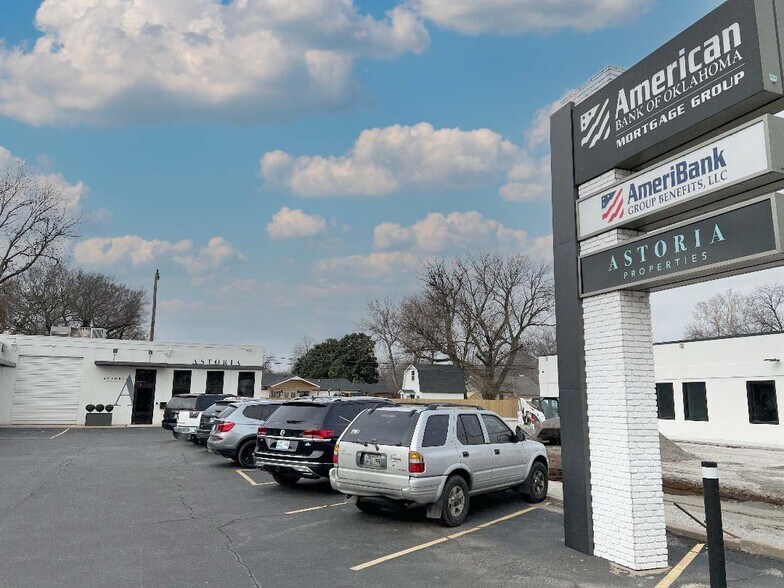 More Photos Of 4224 S Peoria Ave, Tulsa Flex For Lease