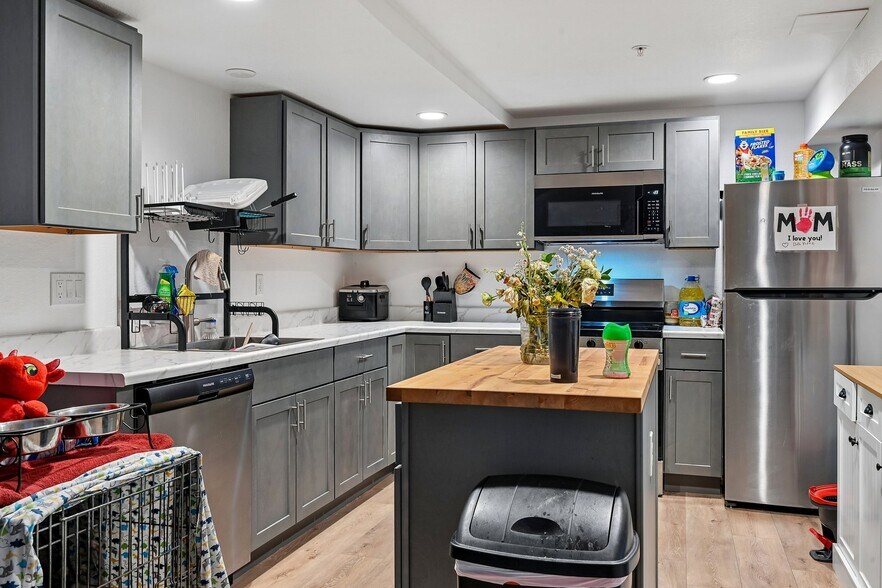 More Photos Of 5250 E Warren Ave, Denver Apartments For Sale