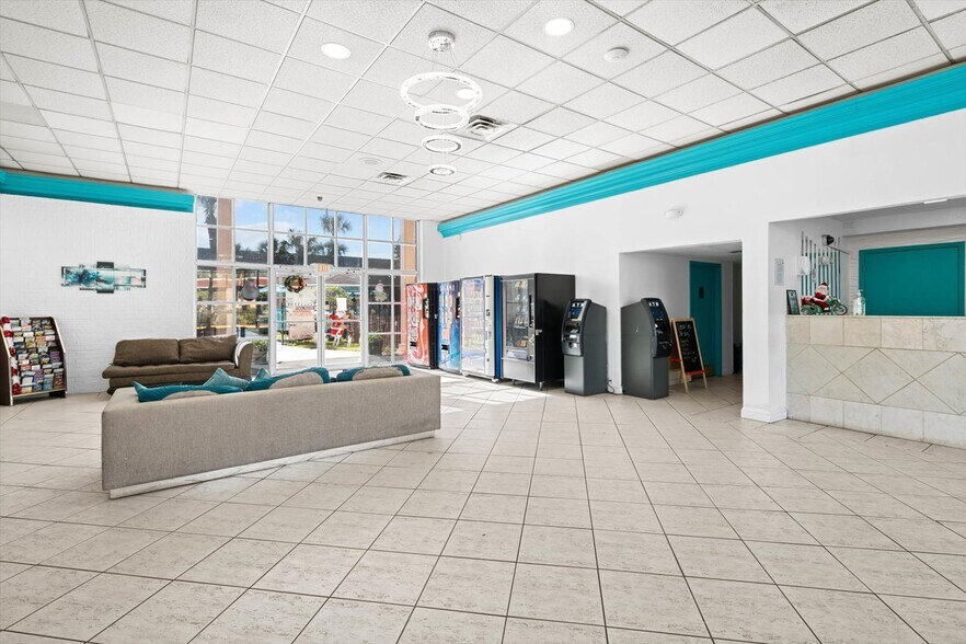 More Photos Of 510 Lane Ave S, Jacksonville Hotel For Sale