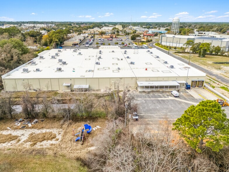 More Photos Of 546 Mary Esther Cut Off NW, Fort Walton Beach General Retail For Lease