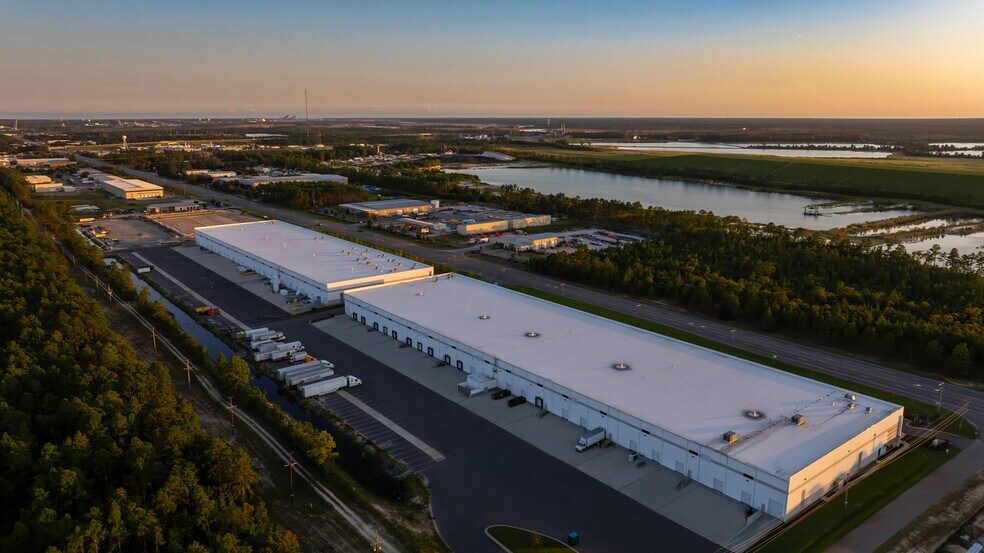 More Photos Of 3940 US Highway 421 N, Wilmington Unknown For Lease