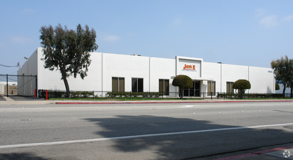 Primary Photo Of 16102 Gothard St, Huntington Beach Warehouse For Lease