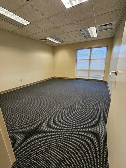 More Photos Of 1120 Professional Blvd, Evansville Office For Sale