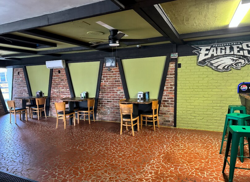 More Photos Of 10744 Jefferson Ave, Newport News Storefront Retail Office For Sale