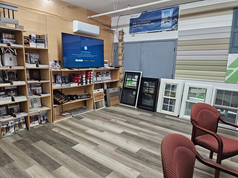 More Photos Of 1087 Sycamore St, Bristol Office For Sale