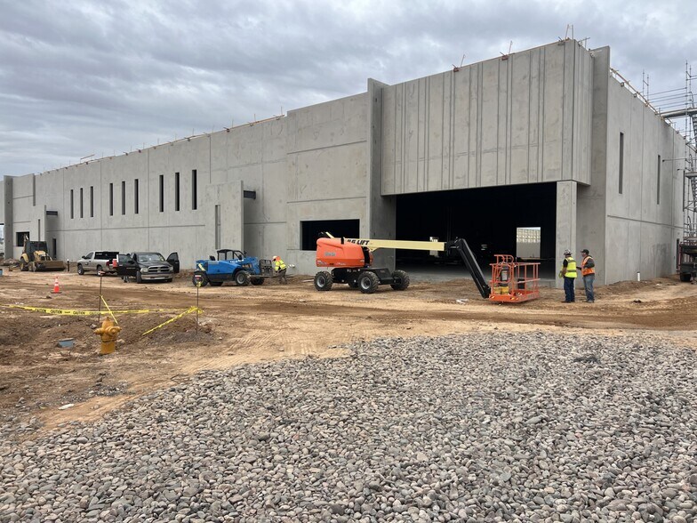 More Photos Of 1616 W Alameda Rd, Phoenix Warehouse For Sale