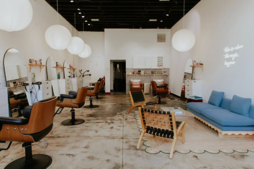 More Photos Of 12-14 8th St, Jacksonville Storefront For Lease