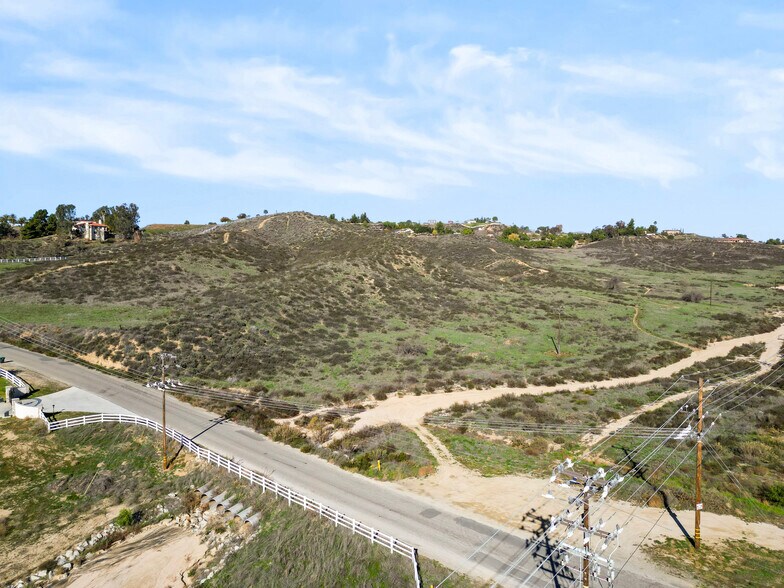More Photos Of Anza Rd & Linda Rosea, Temecula Land For Sale
