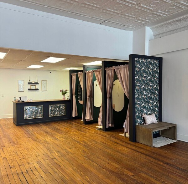 More Photos Of 350-352 Main St, Wadsworth Storefront Retail Residential For Lease