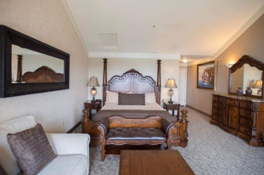 More Photos Of 1005 S Main St, Fort Bragg Hotel For Sale