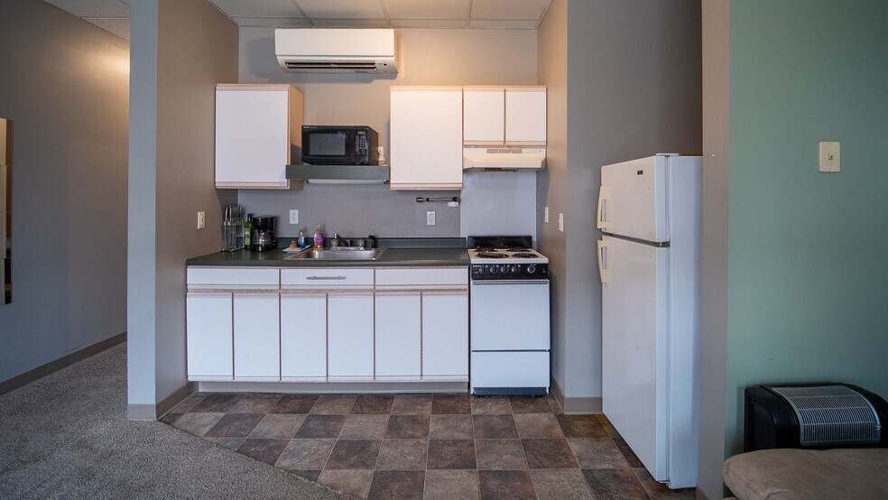 More Photos Of 113 N Broadway, Rochester Storefront Retail Residential For Sale