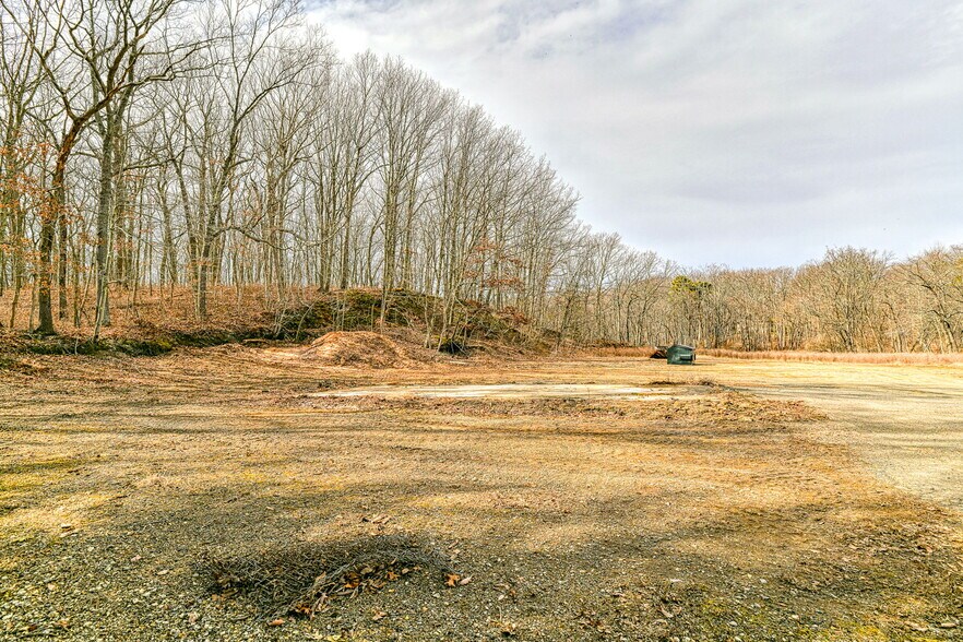 More Photos Of 314 Monmouth Rd, Millstone Township Land For Lease