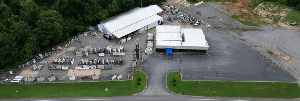 More Photos Of 18525 I-30 Hwy, Benton Showroom For Sale