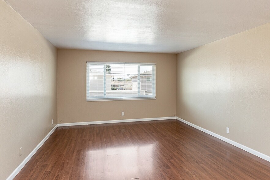 More Photos Of 2104 Royal Dr, Santa Clara Apartments For Sale