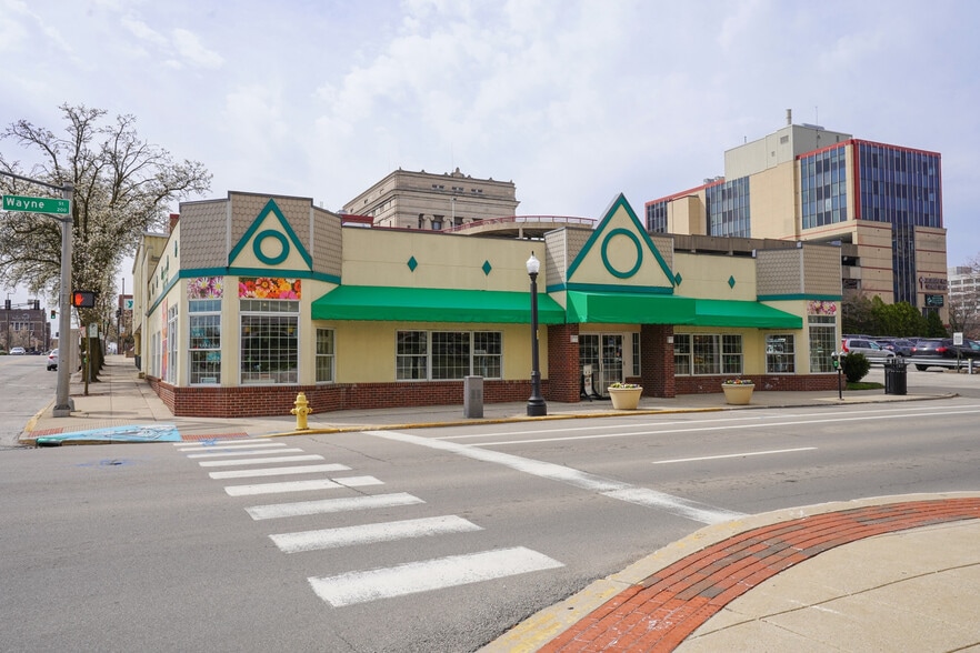 More Photos Of 236 E Wayne St, Fort Wayne Storefront For Sale