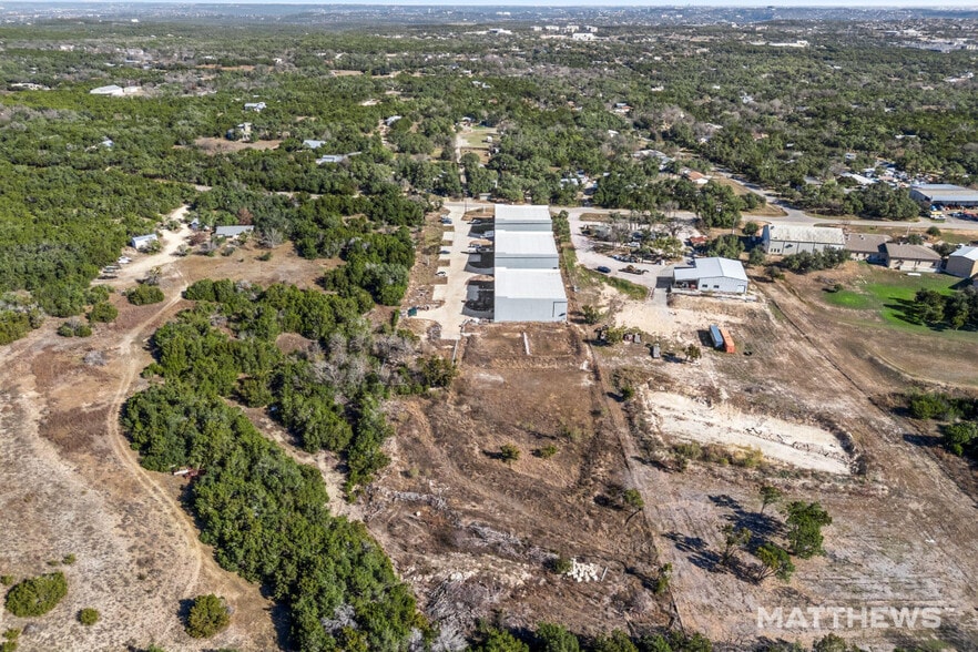 More Photos Of 9417 Circle Dr, Austin Warehouse For Lease