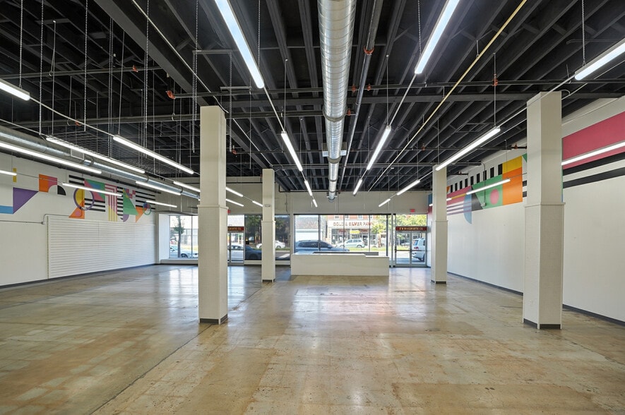 More Photos Of 1729-1731 N Main St, Jacksonville Storefront For Lease