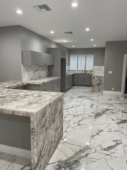 More Photos Of 416 SE Flamingo Ave, Stuart Medical For Sale