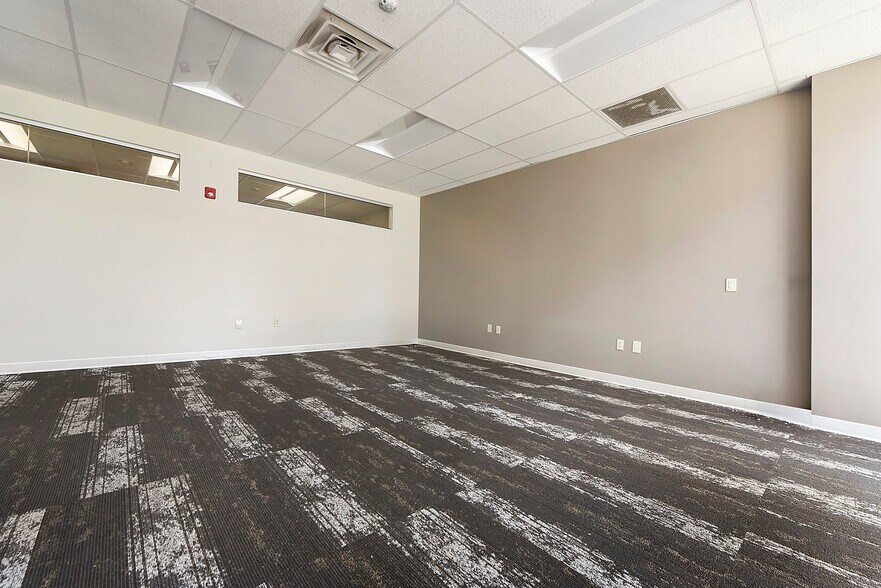 More Photos Of Corner of N Sheridan & Broad Street, Pittsburgh Office For Sale