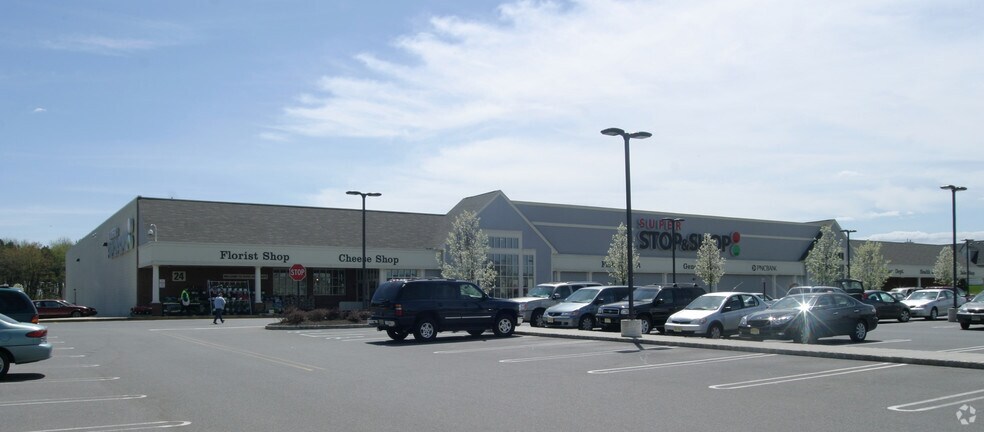 More Photos Of 24 Summerfield Blvd, Dayton Supermarket For Sale