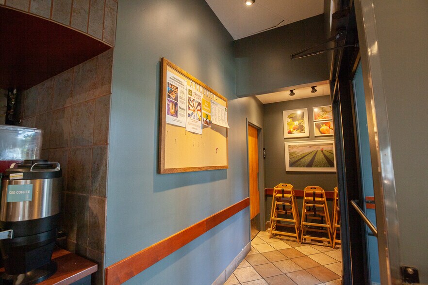 More Photos Of 5340 Jackson Rd, Ann Arbor Restaurant For Sale