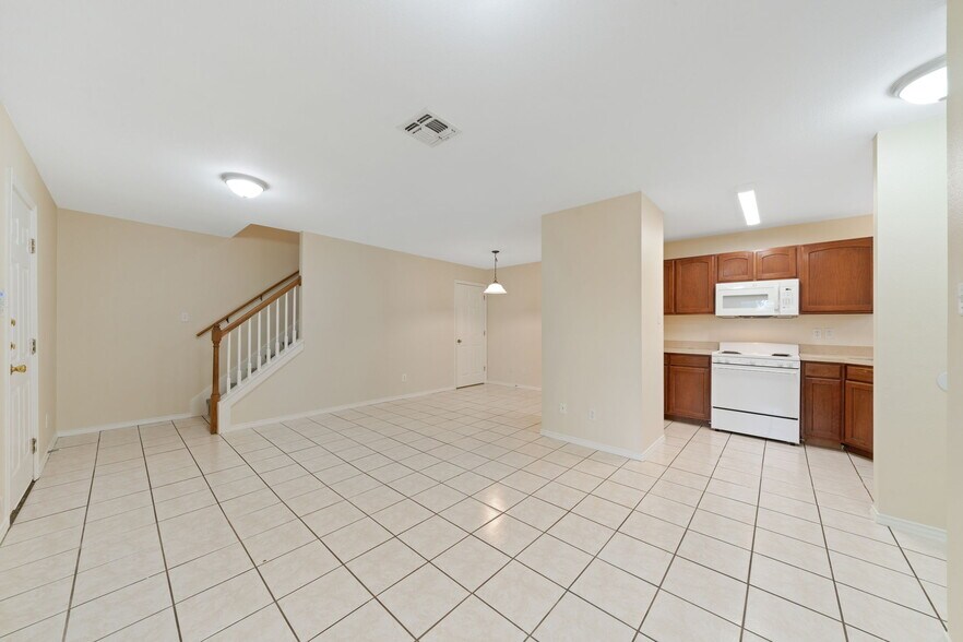 More Photos Of 414 Cupples Rd, San Antonio Apartments For Sale